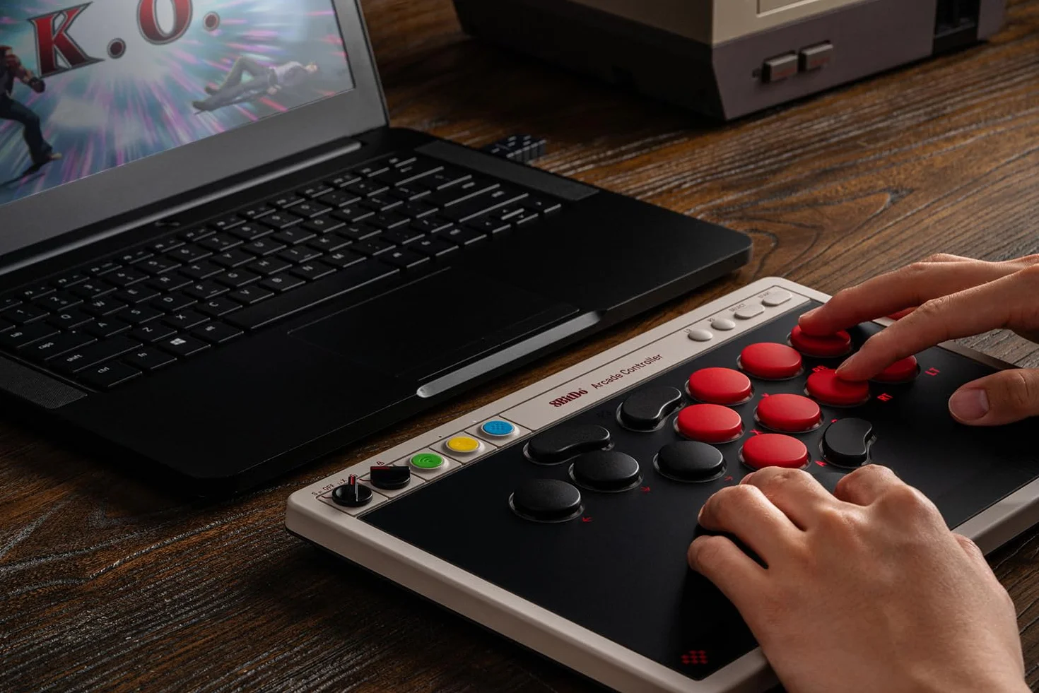 8BitDo All-Button Arcade Controller do Switch/Switch 2 i Windows - Bluetooth, 2,4 G, łączność przewodowa, niskoprofilowe przełączniki mechaniczne, 4 programowalne przyciski, płytka drukowana z