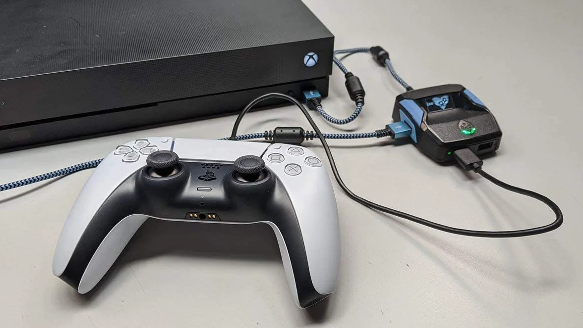 Adapter do konsoli CronusZen Controller.