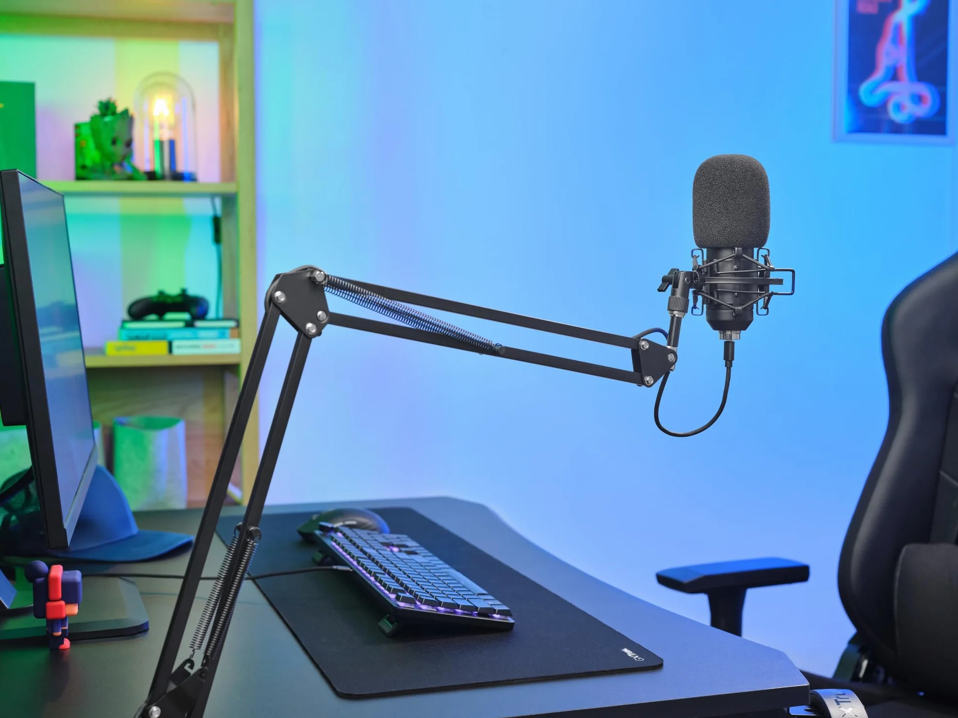Trust Gaming GXT 252+ Emita Profesjonalny Mikrofon Studyjny z Ramieniem, Pop Filter i Kosz Antywibracyjny, Mikrofon Komputerowy USB z Wysięgnikiem, Podcast, ASMR, Nagrywanie Muzyki, Streaming, Gry