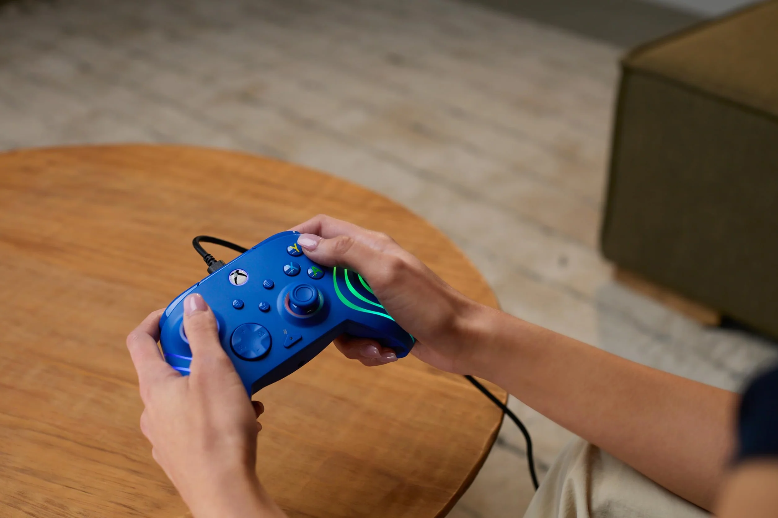 Turtle Beach Afterglow Wave Kontroler do gier RGB na niebiesko – Licencjonowany dla Xbox Series X lub S, Xbox One i Windows