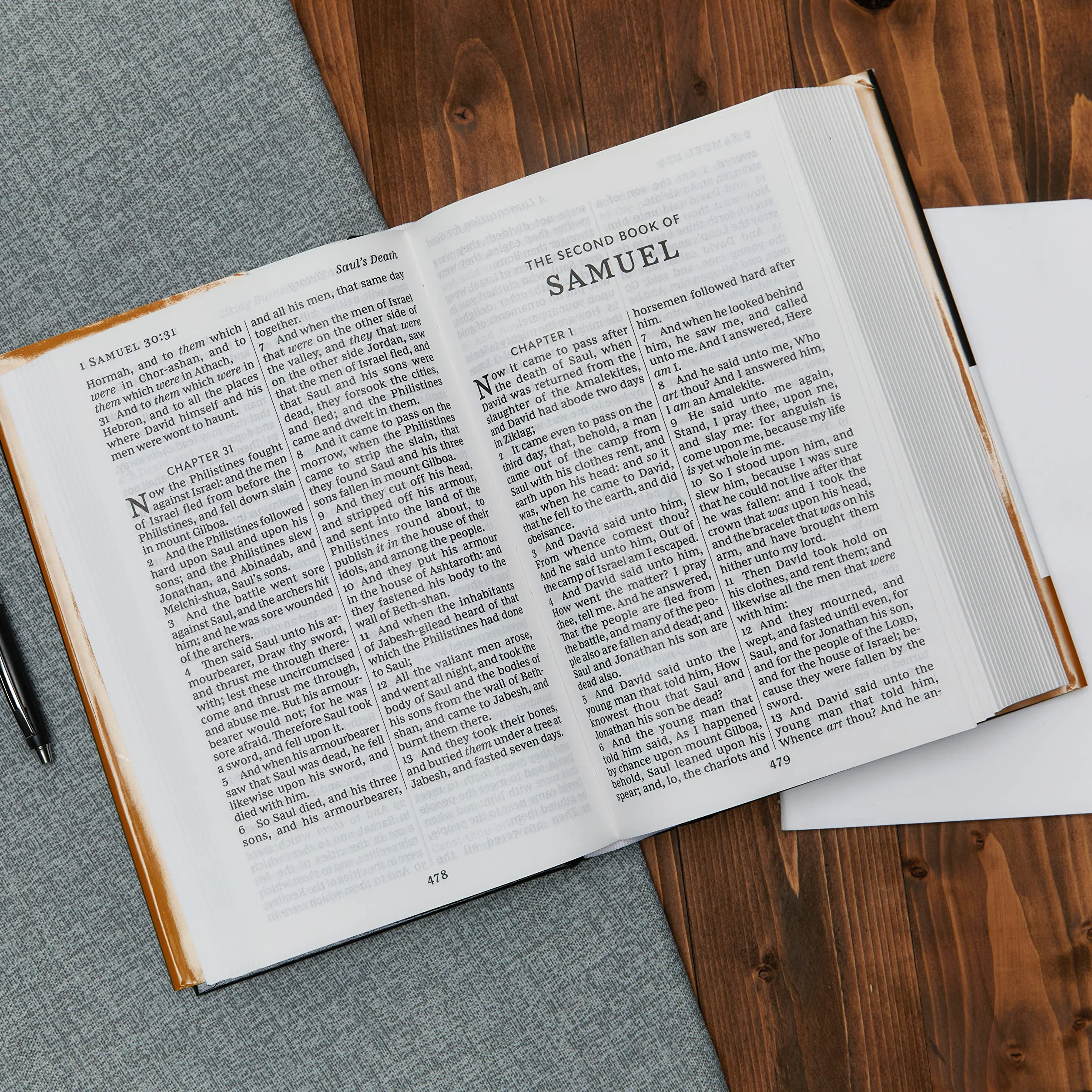 KJV, Pew Bible, Large Print, Hardcover, Black, Red Letter Edition: Holy Bible, King James Version