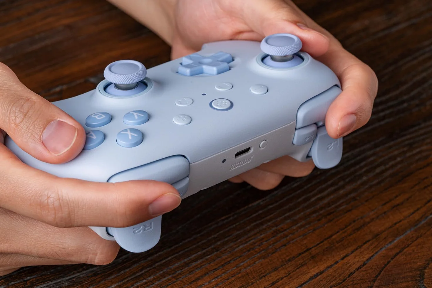8BitDo Ultimate 2C kontroler Bluetooth do przełącznika, bezprzewodowy kontroler z 6-osiową kontrolą ruchu, wibracjami Rumble, D-Pad i wyrafinowanymi zderzakami, joysticki Halla (niebieski)